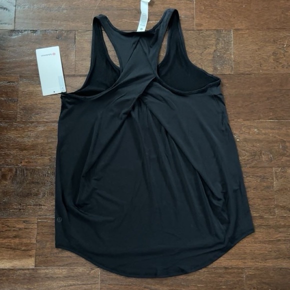 Lululemon- Essential pleated back tank top-black- size 6-NWT - Picture 4 of 8